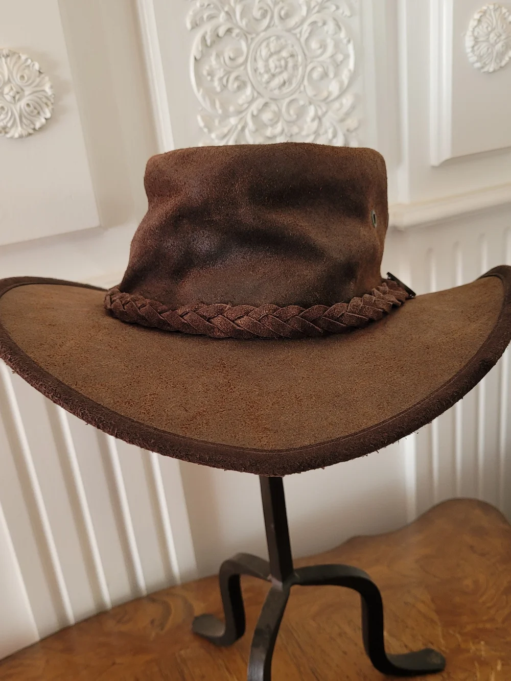 Barmah Brown Suede Outback Hat sz M